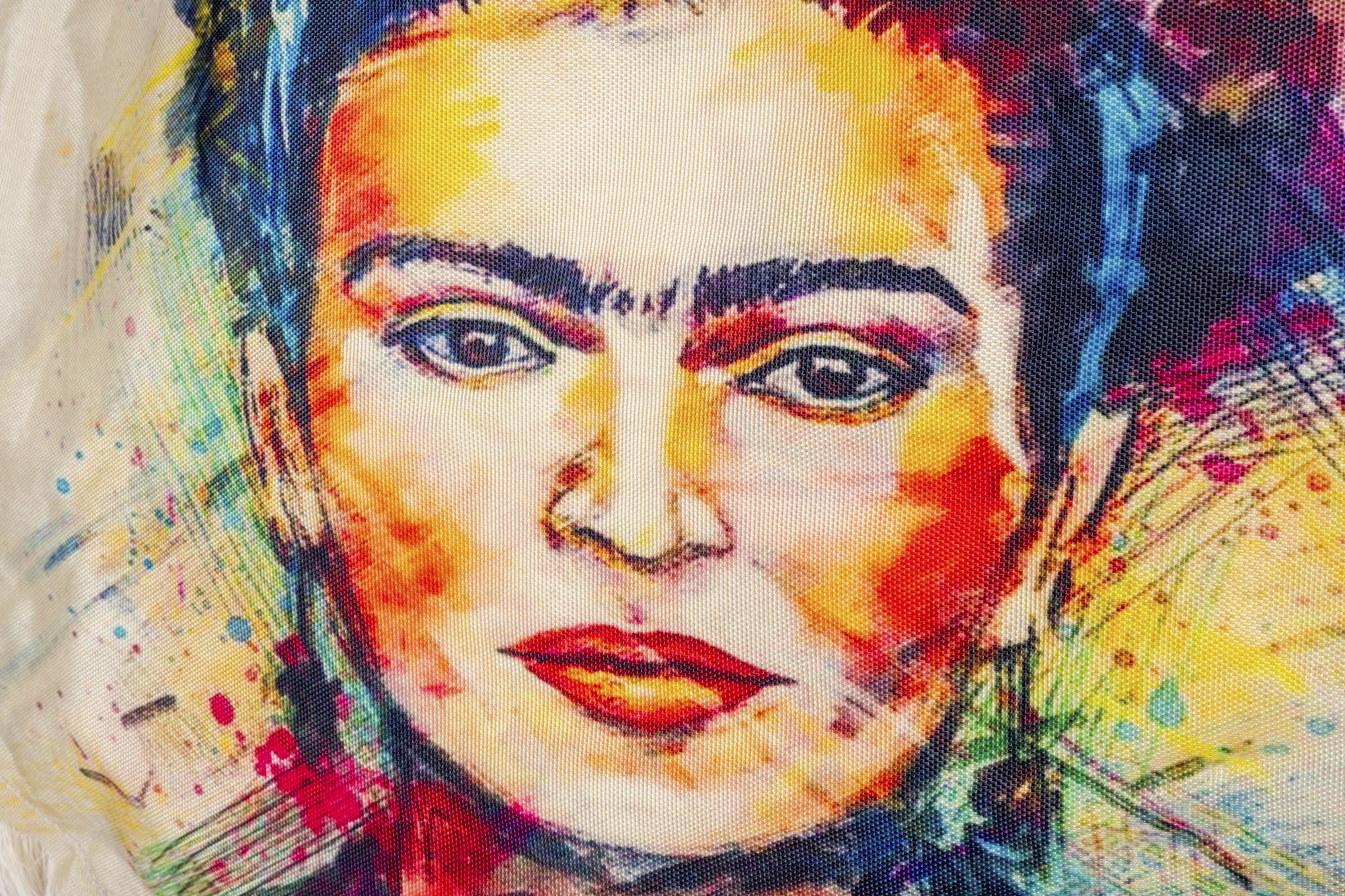 Umhängetasche Frida Kahlo rund Jeanslook